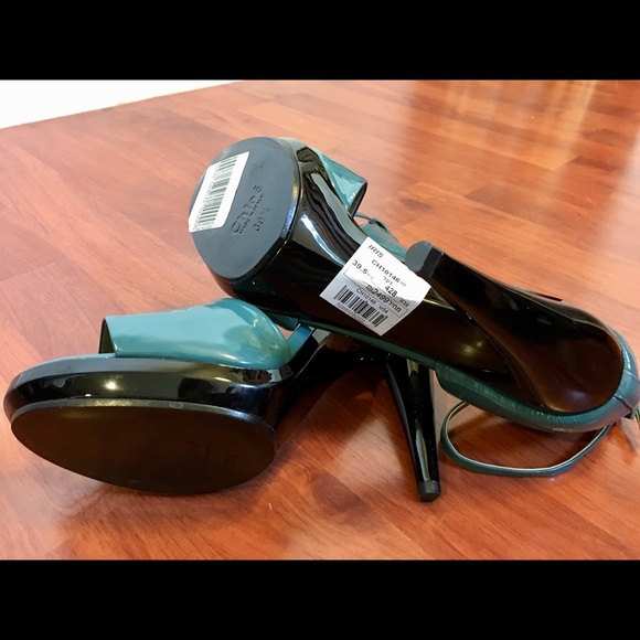 🎉HP🎉NWT Chloe Patent Leather Ankle Strap Sandals - Picture 3 of 14
